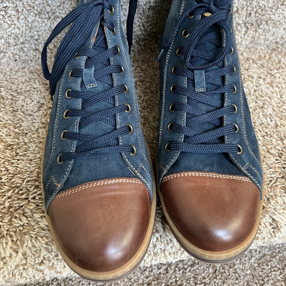 Galizio Torresi Men's NOUGAT BLU Leather Suede Sneakers.